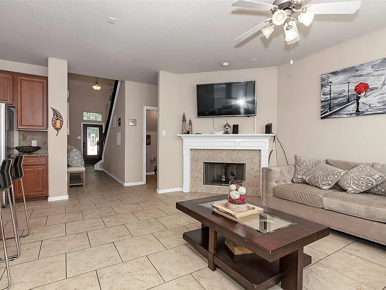 5915 Estonia Ct — Photo 8