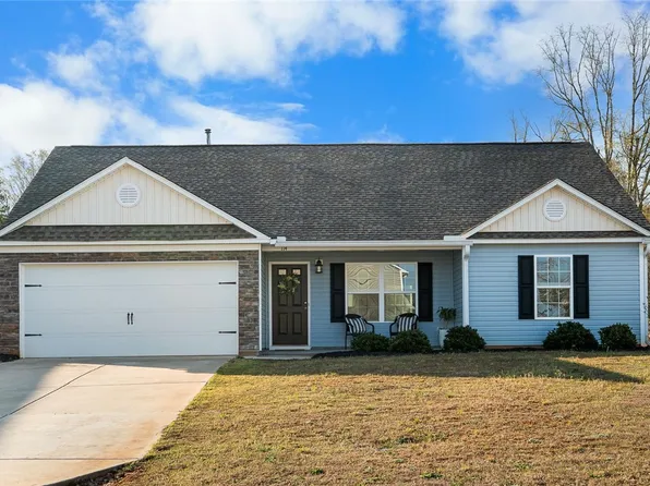 114 Sunny Point Loop, Central, SC 29630