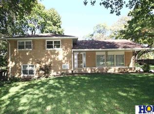 5440 Fairdale Rd, Lincoln, NE 68510