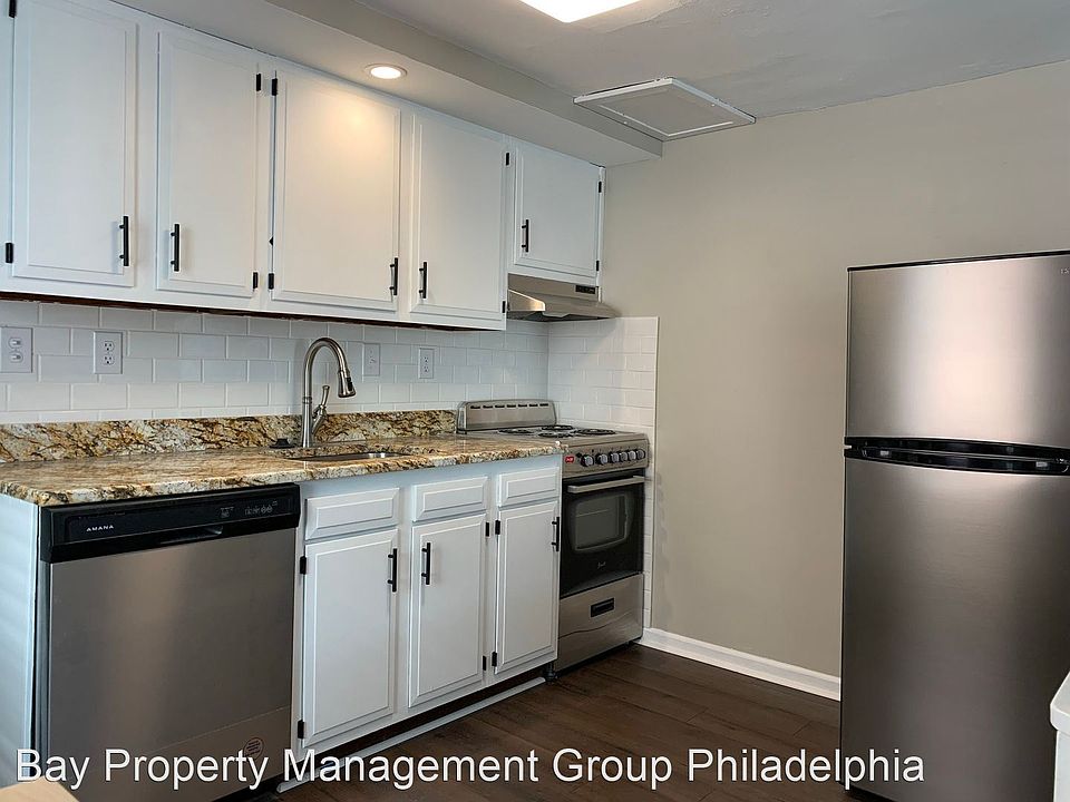 1st image of 634 Catherine St Unit 2