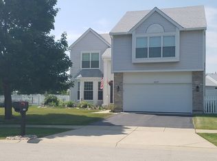 2221 Deerpath Dr, Elgin, IL 60123