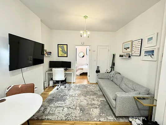 Rented by J PRESTON AND ASSOCIATES INC | media 7