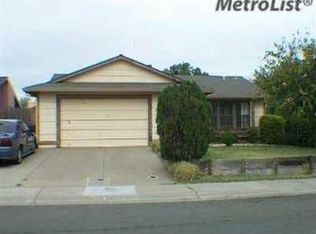715 Crosswind Dr, Sacramento, CA 95838
