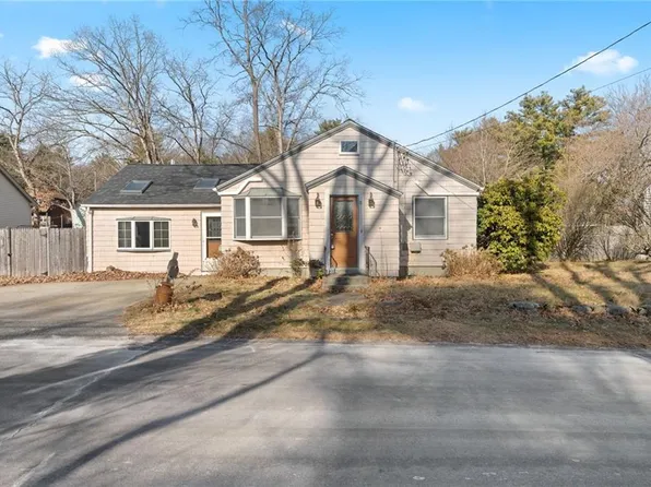 11 Diana Ave, Smithfield, RI 02917