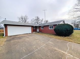 1716 Kemble Dr, Oskaloosa, IA 52577