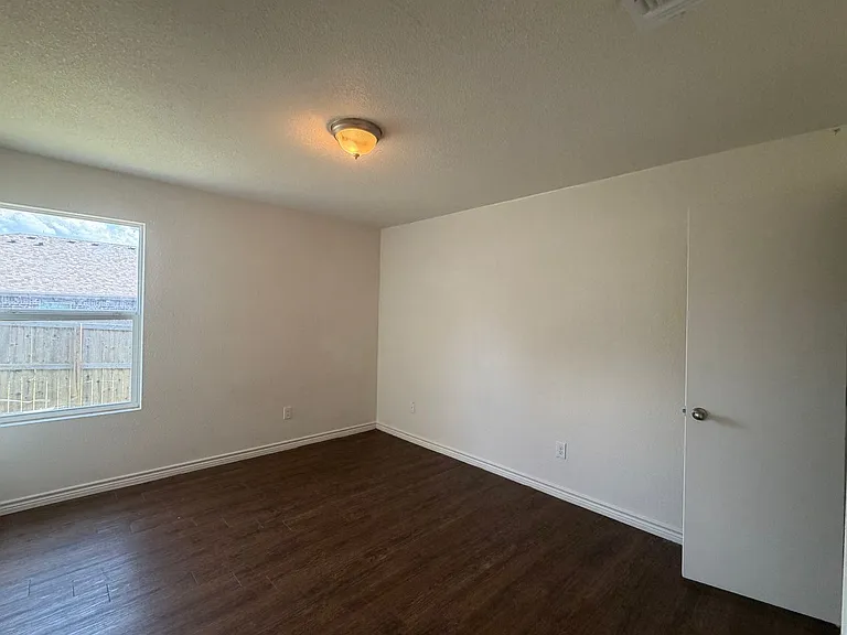 403 Olaf Dr #B — Photo 9