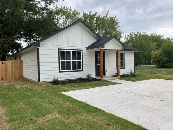 523 N Weaver St, Gainesville, TX 76240
