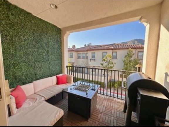 5th image of 849 E Promenade