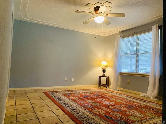 2nd image of 668 Deedra Ave