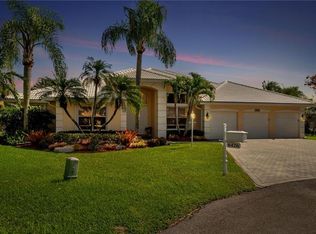 6426 Saranac Cir, Davie, FL 33331