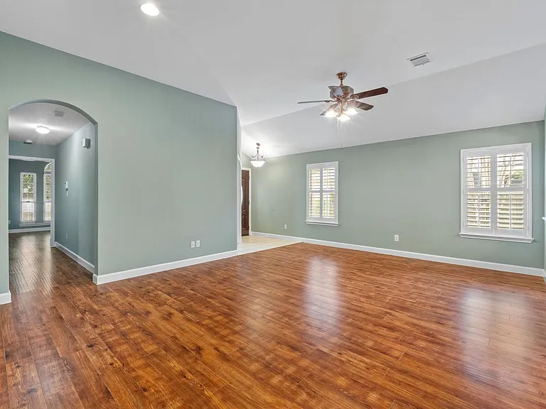 1310 Brighton Bend Ln — Photo 5