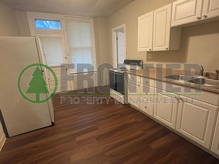 2826 Nebraska Ave — Photo 9