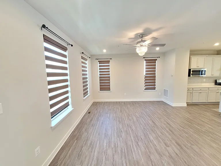 8667 Shady Pines Dr — Photo 14