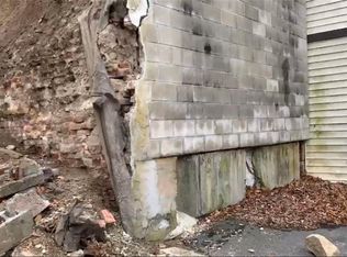 83 Kennedy St, Woonsocket, RI 02895