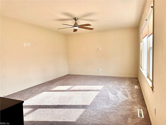 5th image of 412 Lord North Rd