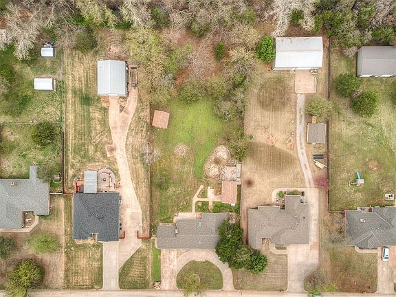 2nd image of 1517 E Persimmon Ln
