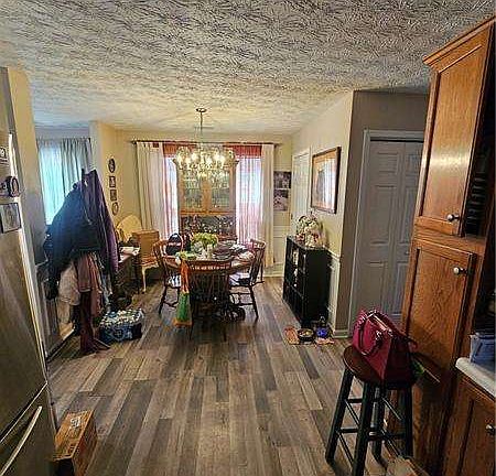 3rd image of 223 Alton Cir