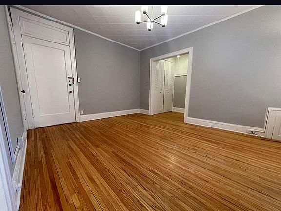 2nd image of 95 Lexington Pkwy S #306