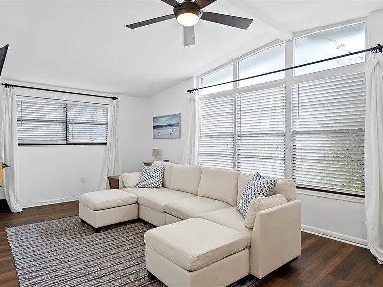 2407 S Lois Ave — Photo 25