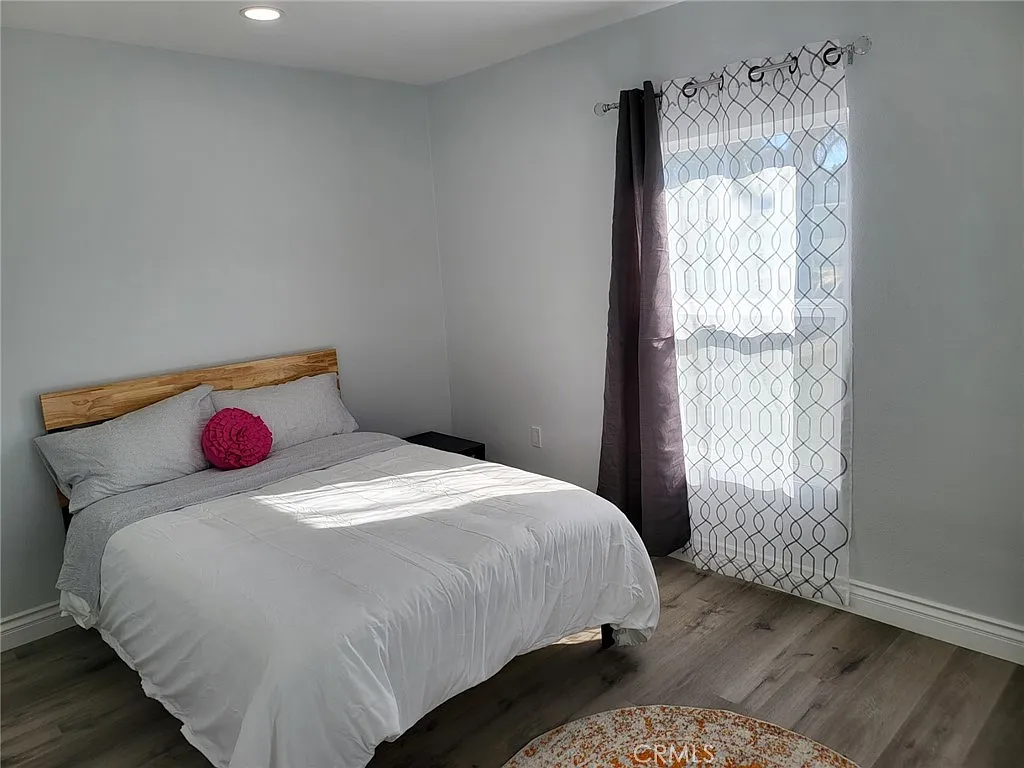 4 bed, 1650 sqft, $4,150 — Photo 4