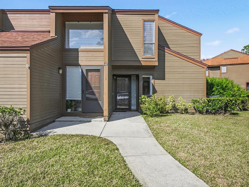 1st image of 41 Hembury Ln
