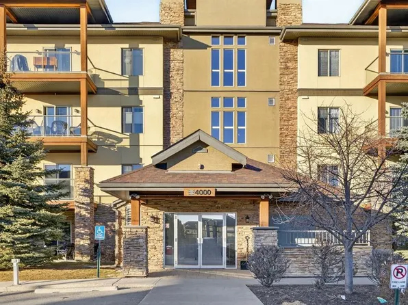 92 S Crystal Shores Rd #4103, Okotoks, AB T1S 2N1