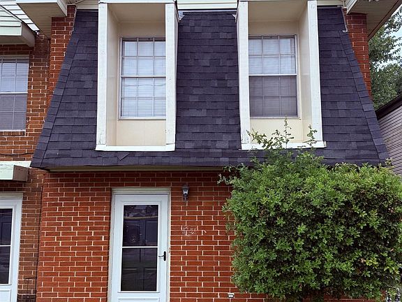 2nd image of 813 Phlox Ave