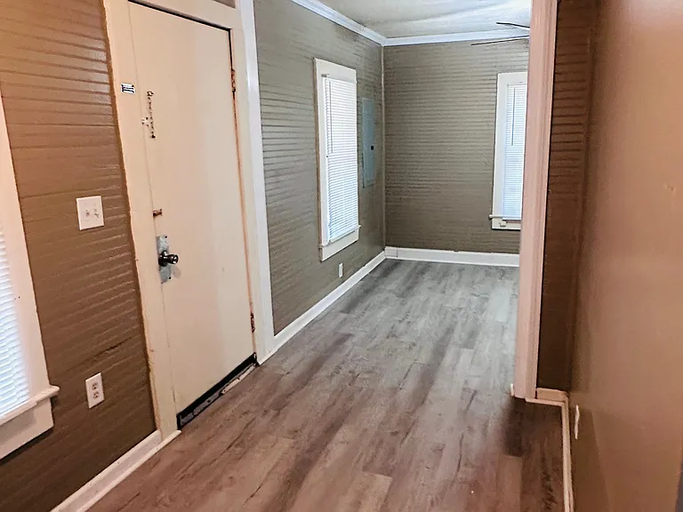 113 Railroad Ave — Photo 9