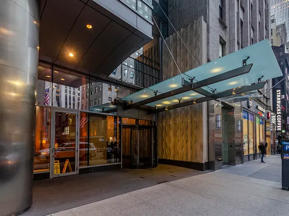 18 West 48th Street image 18 of 19