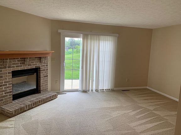 4th image of 355 Angela Ln