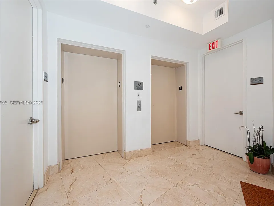 16001 Collins Ave #1005