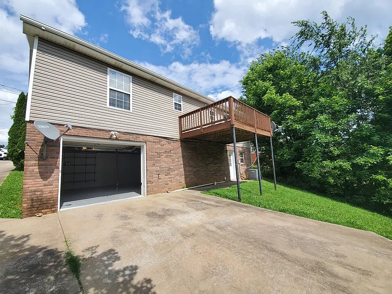 994 Bobcat Dr — Photo 30