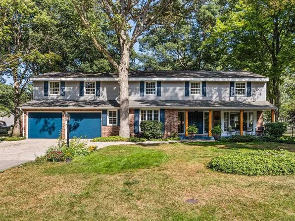 54590 Whispering Oak Dr, Mishawaka, IN 46545