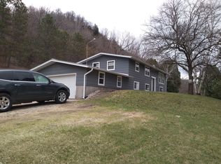 32762 State Highway 35, Prairie Du Chien, WI 53821