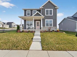 463 Crusader Point, Waunakee, WI 53597