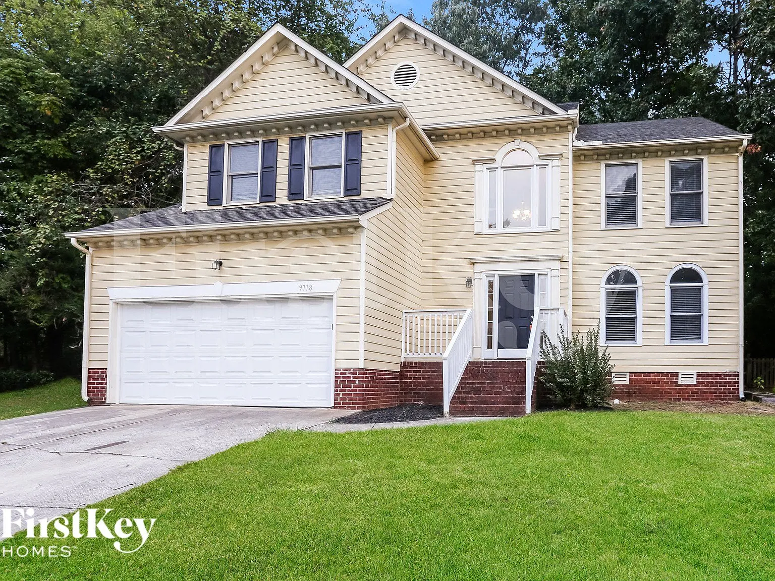 4 bed, 2.5 bath, 2366 sqft, $2,645 — Photo 3