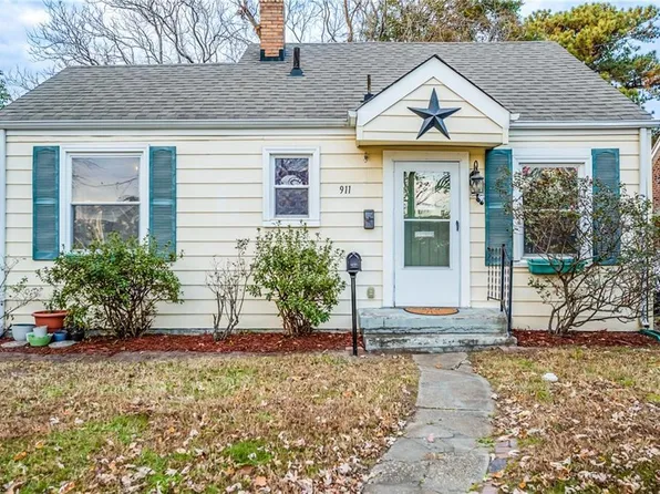 911 Holly Ave, Chesapeake, VA 23324