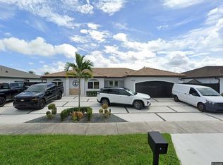 15438 SW 170th Ter, Miami, FL 33187