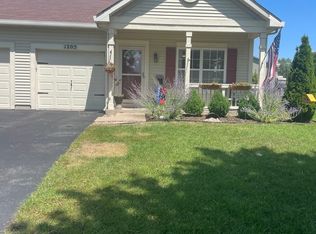 1205 Burns Ln, Minooka, IL 60447