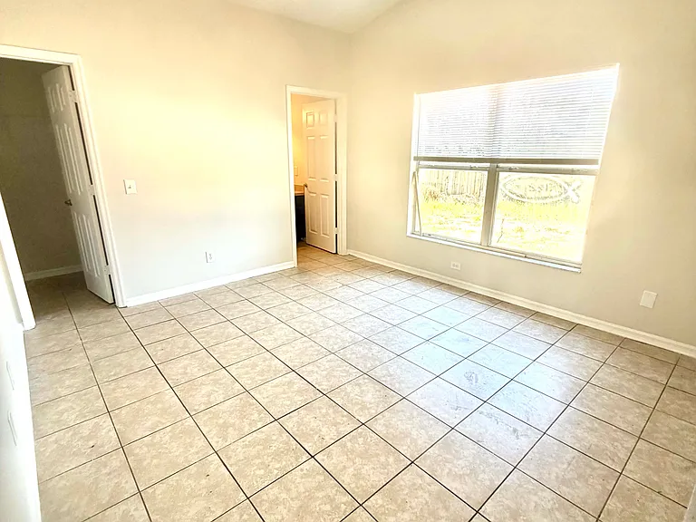 1620 Corolla Ct — Photo 7