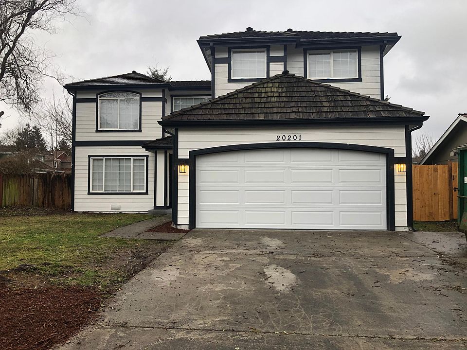 1st image of 20201 71st Avenue Ct E