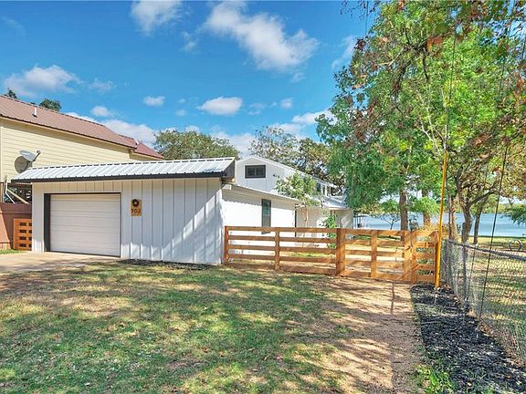 5th image of 902 Hill Circle West Dr