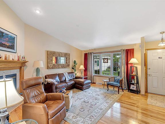 5th image of 1840 Briarwood Ct #2