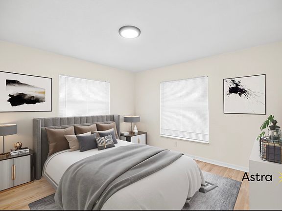 4th image of 966 22nd Ave S #109