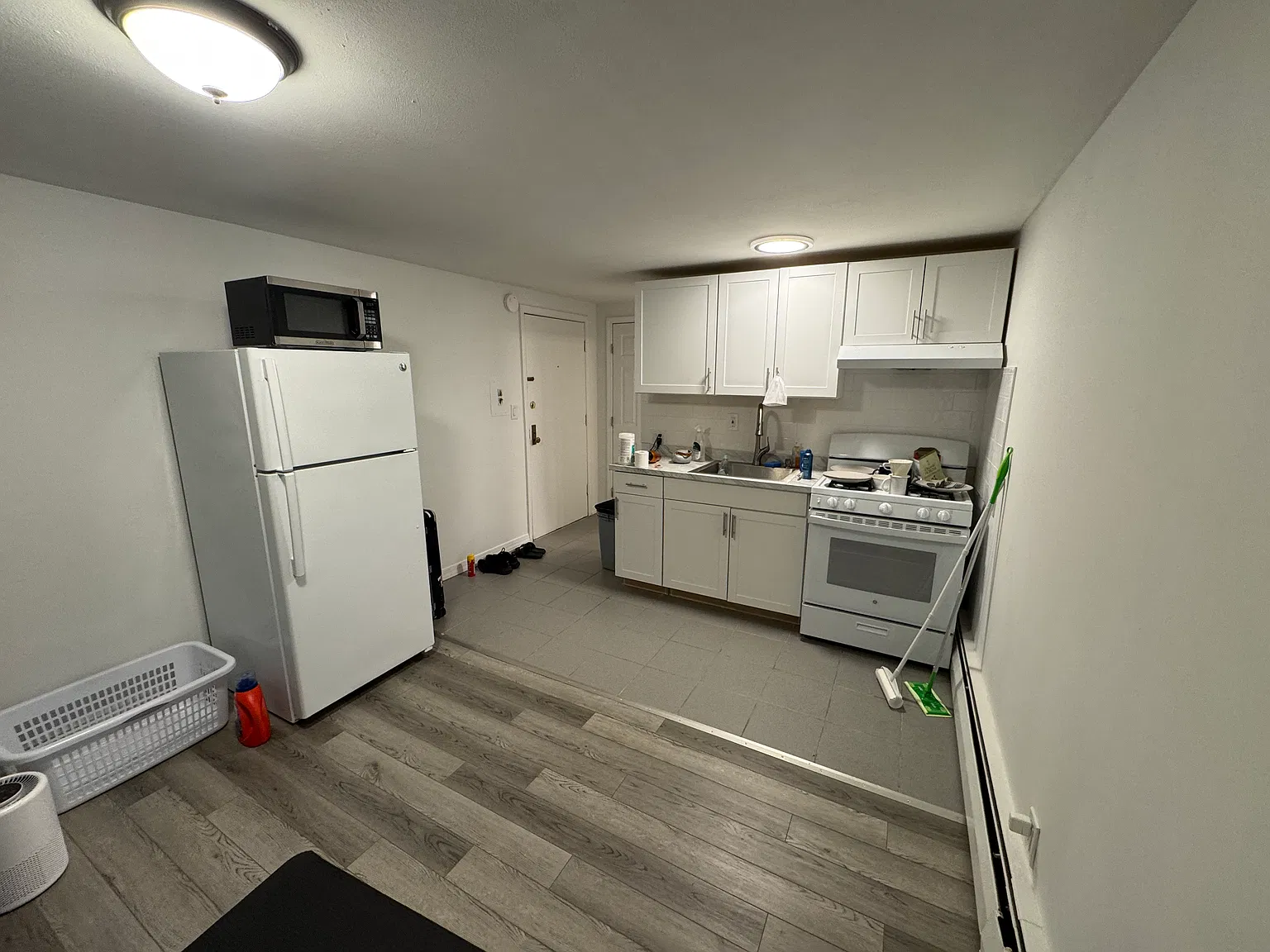 Studio, $1,600 — Photo 2