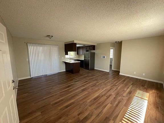 5th image of 140 Cedar Ave APT B