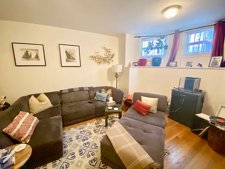 525 Beacon St #0 — Photo 7