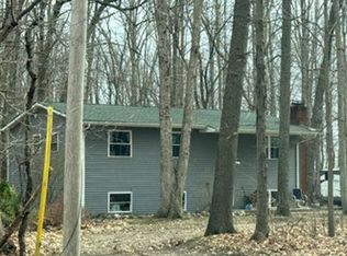 10625 S Barnes Rd, Durand, MI 48429