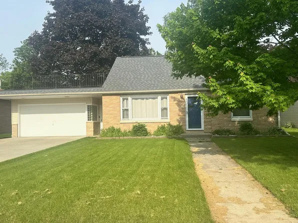1031 4th AVENUE, Grafton, WI 53024