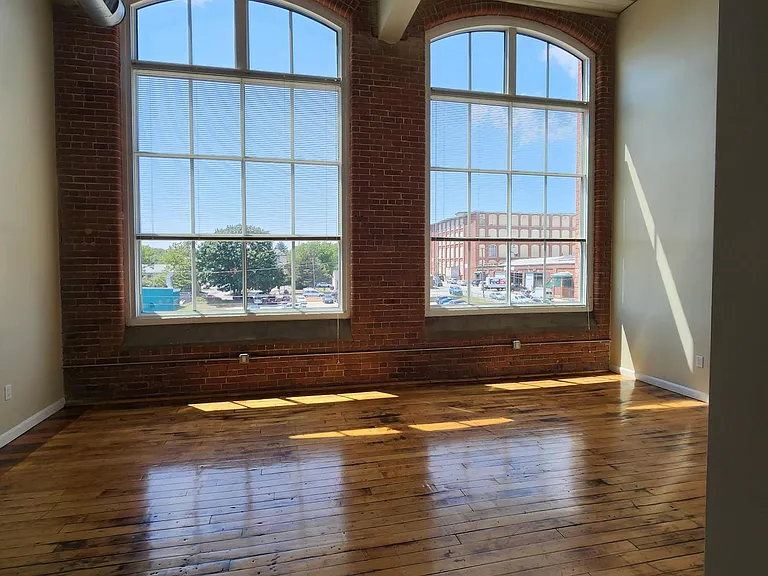 Riverbank Lofts — Photo 27